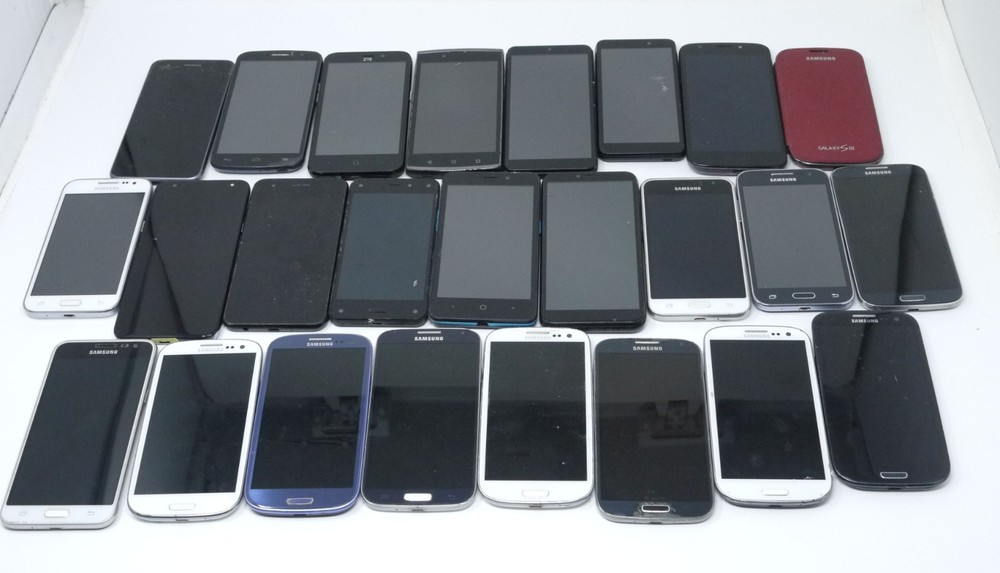 Lot of 25 Various Cosmetically Good Android Smartphones – As-is For Parts