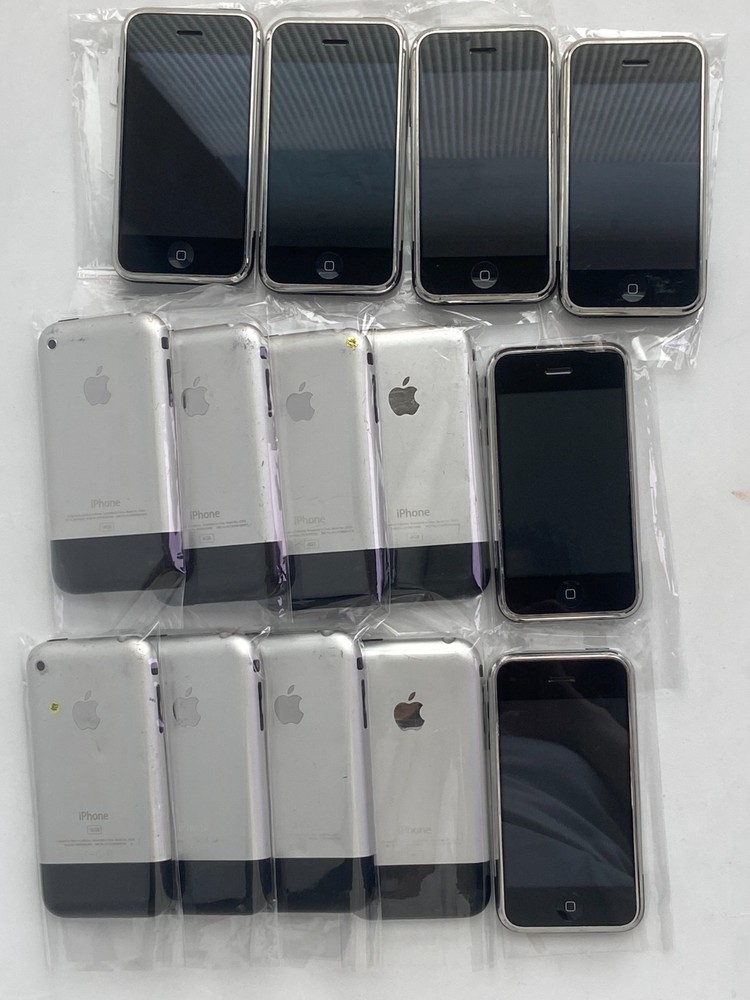 ORIGINAL Apple iPhone 1st Gen 2G 4GB/8GB/16GB Version 3.1.3 Black