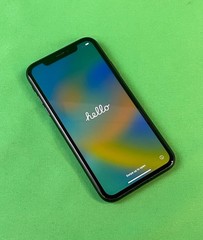 Apple iPhone XR 64GB Unlocked Black A1984 *Cracked BG* | 84% Battery Health