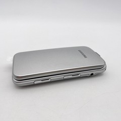 Original Samsung C3520 1.3MP GSM MP3 Bluetooth unlocked flip phone