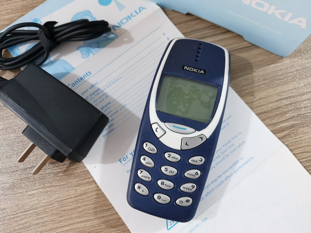 Nokia 3310 – (Unlocked) 2G – 16 MB – Blue – Rare Cellphone -For collectors