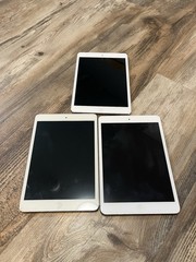 Lot Of 3 ipad model a1432 – For Parts