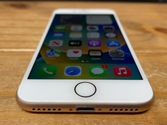 Apple iPhone 8 – 256 GB – Gold (Unlocked) A1863 – Works – Cracked Glass