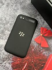 A++BlackBerry Classic Q20 – 2+16 GB – (Unlocked) all color 4G smart phone z8