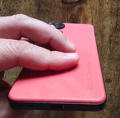 ASUS Zenfone 9 Unlocked 5G RARE 16GB Ram, 256GB Storage, Red, Bundle