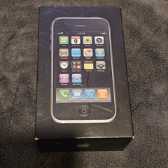 Apple iPhone 3G – 8GB – Sim Locked AT&T – Black A1241 MB046LL