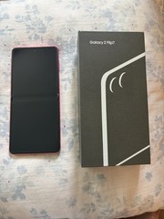Samsung Galaxy Z Flip7 512GB Flip 12MP Coral Open Box w/ Box + USB Unlocked