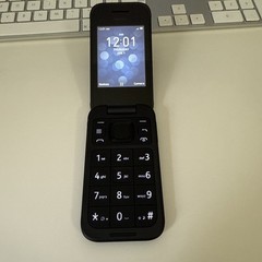 Nokia 2760 Flip 4G LTE N139DL Cellphone 2.8″ 5MP Locked Tracfone Kaios 3.0 WiFi