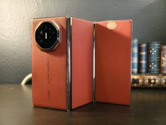 Used Mate XT TRI-Foldable 16GB+1TB Red