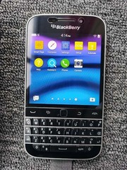 BlackBerry Classic Q20 (SQC100-4) Smart phone 16GB Unlocked GSM 4G LTE Keyboard