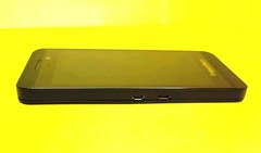 *BELL VIRGIN MOBILE & LUCKY MOBILE ONLY* BLACKBERRY Z10 CELL PHONE 8MP 4.2″ LTE
