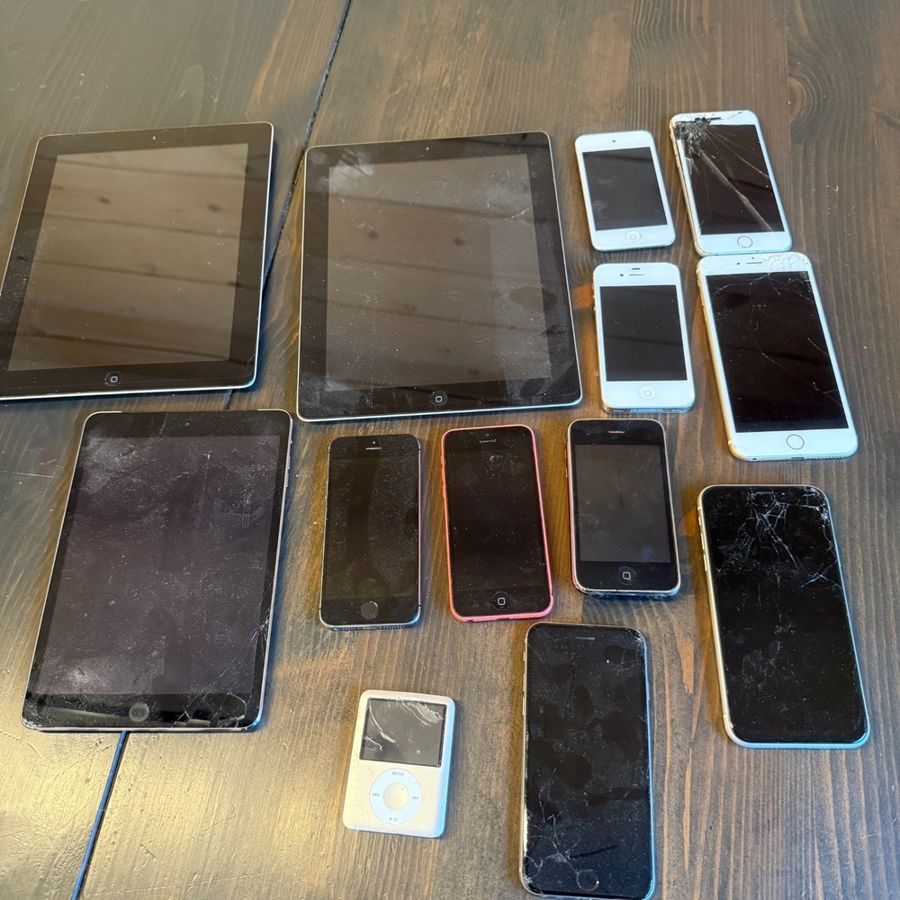 Iphone Ipad Ipod Lot Broken for Parts/Repair Lot of 13 Various Makes/Models
