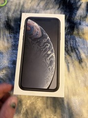 iphone 12 unlocked 64gb excellent With Extra Cases And Straight Talk Sim Kit!