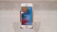 Apple iPhone SE 1st Gen 128GB Rose Gold Pink Fully Unlocked – Used