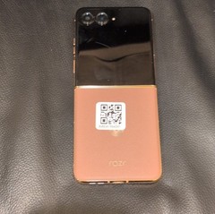 Motorola Razr+ 2025 Flip Smartphone 256GB 12GB RAM Pink Black Gold 32MP 50MP