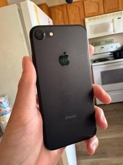 Apple iPhone 7 Black 12MP 4.7in Quad Core Wi-Fi Bluetooth Smartphone