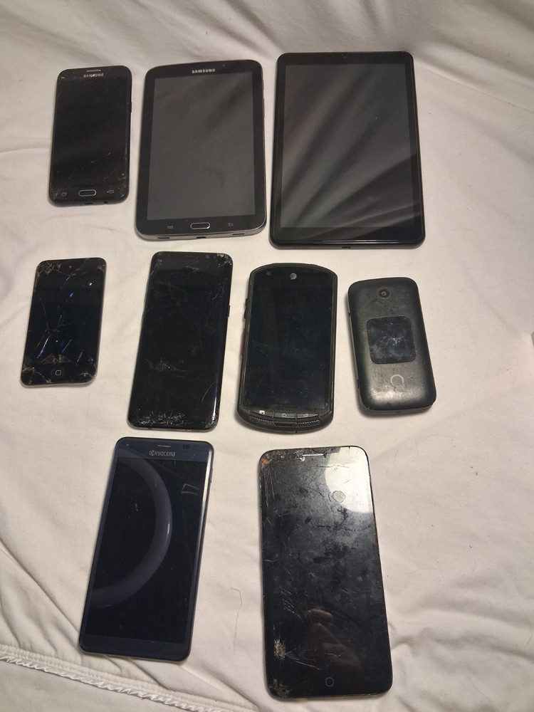 Mixed Lot of 9 Various Branded Cellphones and Tablets Untested **PARTS ONLY**