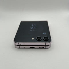 Samsung Galaxy Z Flip5 256GB – Factory Unlocked – Lavender / Purple