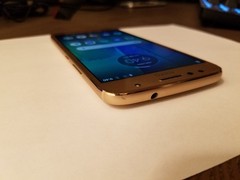 Motorola Moto G5S Plus – 32 GB – Gold (Factory Unlocked) (Good, Some Scuffs)