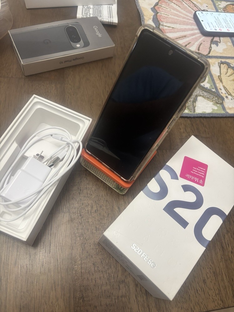 Samsung Galaxy S20 FE SM-G781U – 128 GB – T Mobile UnlockedExcellent Condition