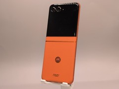 Motorola razr 2024 XT2453-3 256GB Spritz Orange Unlocked W084817