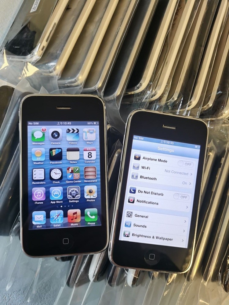 Original Apple iPhone 3nd 3GS – 8/16/32GB – Black /white (Unlocked) ( GSM) IOS 6