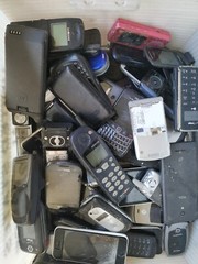 Lot of 10pcs Assorted Cell Phones For Parts, Scrap or Gold Recovery