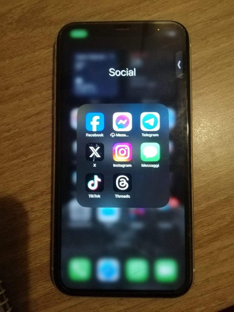 iPhone 11 128gb With Tiktok White Used