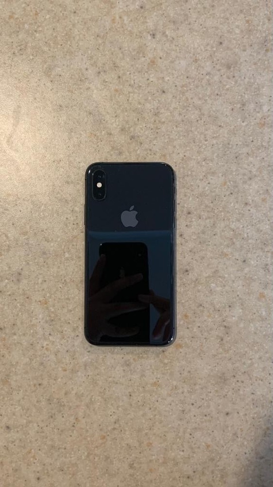 Apple iPhone XS – 64GB – Space Gray (Unlocked) A1920 (CDMA + GSM)