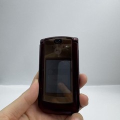 Original Motorola RAZR2 V9 2.2″ 2MP Bluetooth MP3 Flip Unlocked 3G Phone