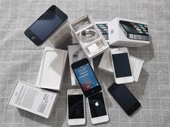 Apple iPhone 4/4s -8GB 16 GB 32GB 64GB – Black/White (Unlocked)