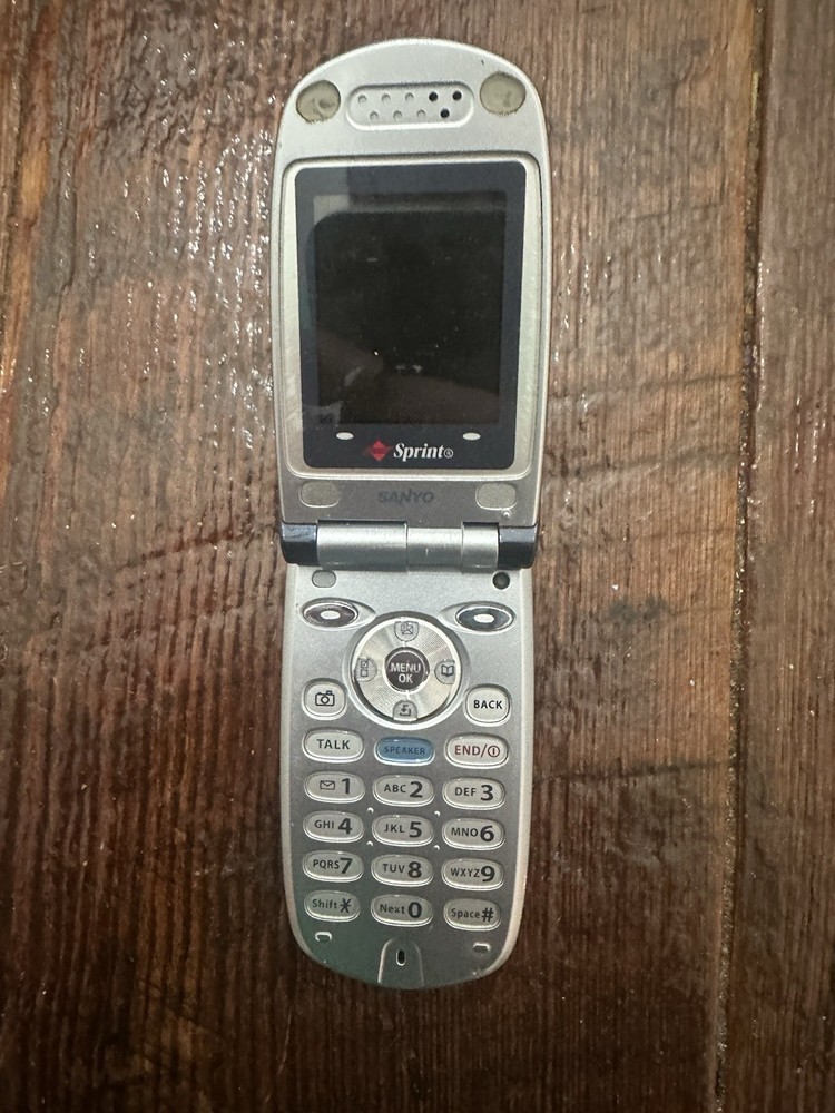 Vintage Sanyo PM-8200 (L) Sprint Cellular Flip Phone Untested