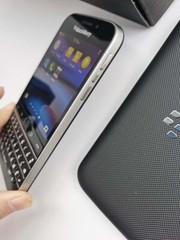 BlackBerry Classic Q20 Unlocked 16GB Keyboard Smartphone