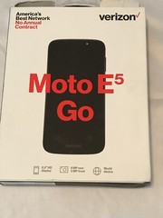 Verizon Motorola Moto E5 Go XT1921-8 (16GB) ***** MINT CONDITION IN BOX *****