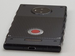 RED HYDROGEN One (H1A1000) 128GB (Verizon) – POOR CONDITION – Clean IMEI – H7750