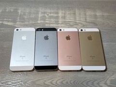 Apple iPhone SE 1st Gen. – 16/32/64/128GB – ALL COLORS Unlocked/AT&T/T-Mobile