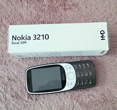 Nokia 3210 Dual SIM 4G LTE 128MB/64MB 2.4in Gray USB-C 2MP Camera