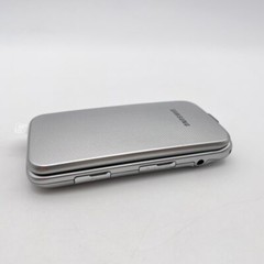 Original Samsung C3520 FM Radio 1.3MP 2.4 GSM MP3 Bluetooth Unlocked Flip Phone