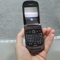 BlackBerry 9670 Flip Phone Smartphone Black Sprint Clamshell QWERTY, New Battery