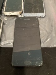324-lot Of 5 various Samsung Cell Phones All For Parts Damaged Screens Untested