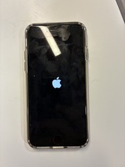 Apple iPhone SE (2020) – 64 GB – Black (Unlocked). Degraded battery