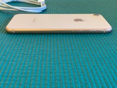 Apple iPhone 8 – 64GB – Gold unlocked A1863 (CDMA + GSM)