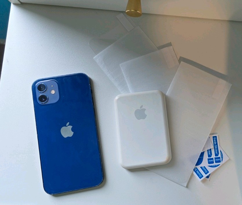 Apple iPhone 12 64 G B