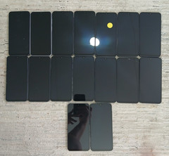 Lot 16 Samsung Galaxy A16 5G (MIXED) Smartphone