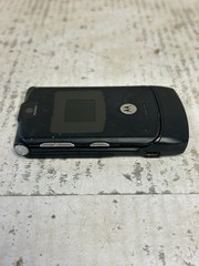 Motorola RAZR / Razor V3 – Black ( AT&T / Cingular ) Flip Phone No Battery