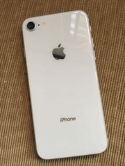 Apple iPhone 8 – 64GB – Silver (Unlocked) A1863 (CDMA + GSM)