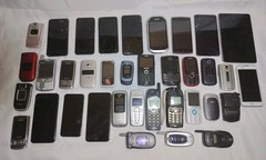 36 Phone iPhone BlackBerry UMX Nokia Samsung Cell Flip Phone Lot [Parts Only]