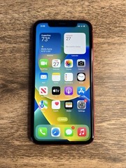 Apple iPhone 11 (PRODUCT) RED – 64GB (Unlocked) – Good Condition / 100% Battery