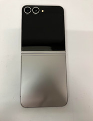 Read* Samsung Galaxy Z Flip6 5G – 256GB – Silver Shadow (AT&T) ~m1865