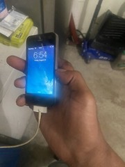 Apple iPhone 4/8GB – Black (AT&T) 2010. Good Condition.